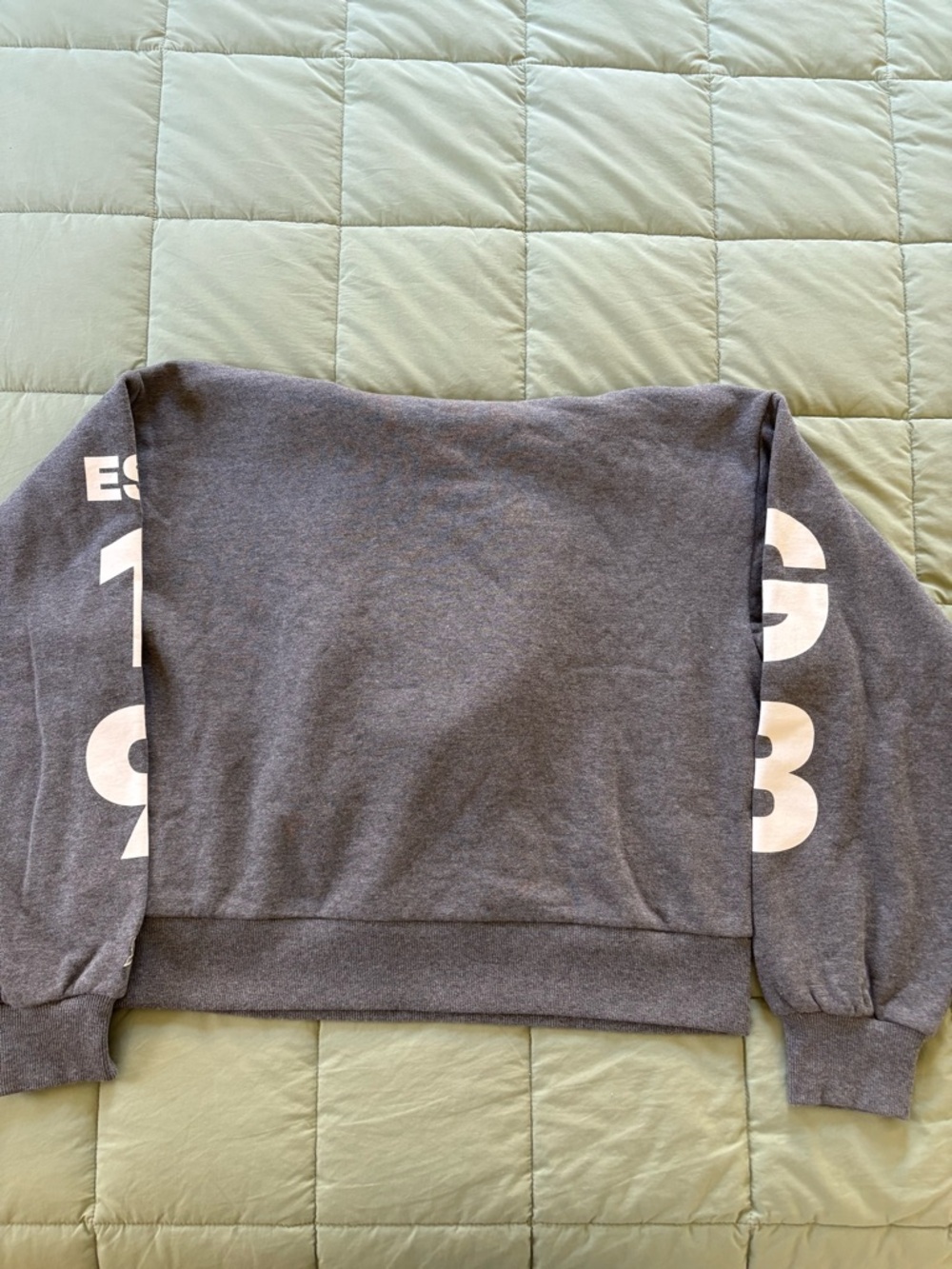 Green Bay Packers Women's Starter Heather Charcoal cropped fleece hoodie. - Picture 3 of 7